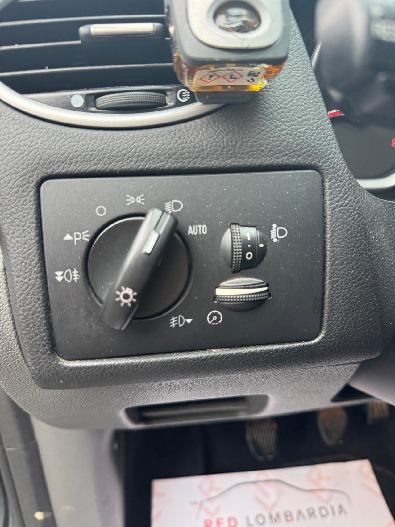 Ford Focus 1.6 (115CV) 5p. Bz.- GPL Titanium