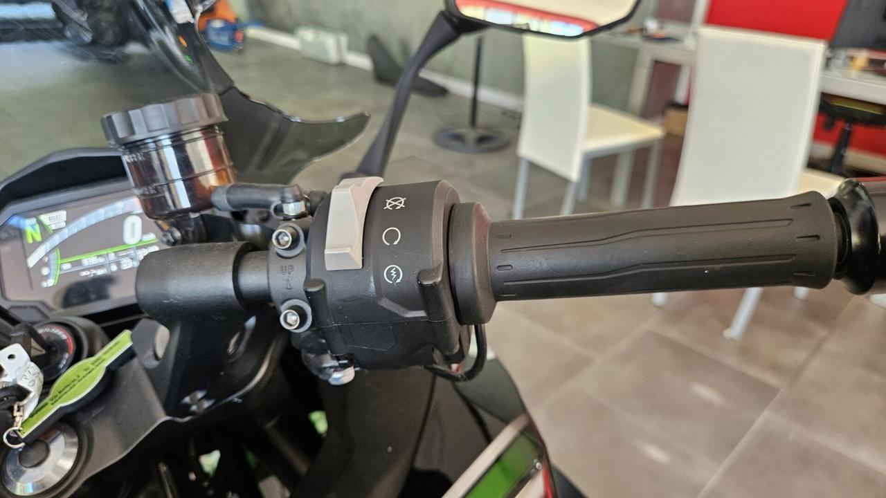 Kawasaki Ninja 1000 SX