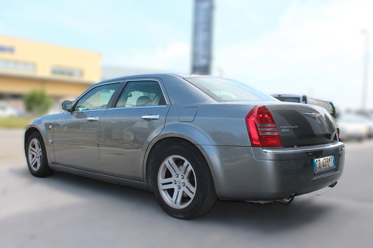 Chrysler 300C 3.0 V6 CRD berlina
