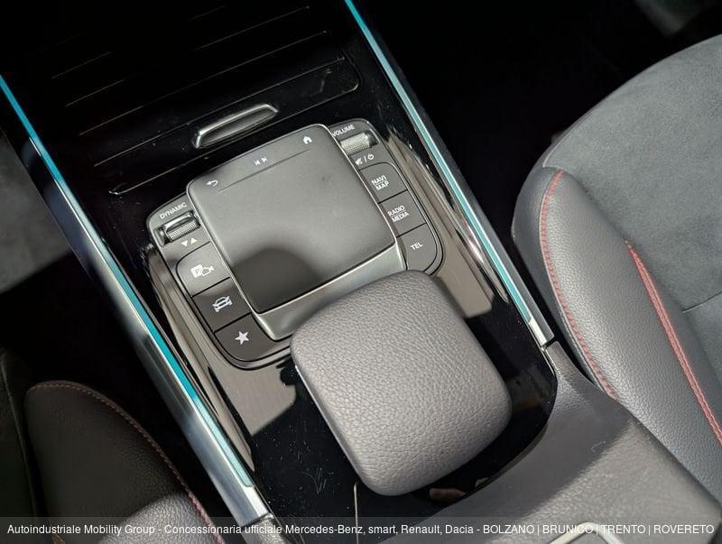 Mercedes-Benz GLA 200 D PREMIUM AUTOMATIC
