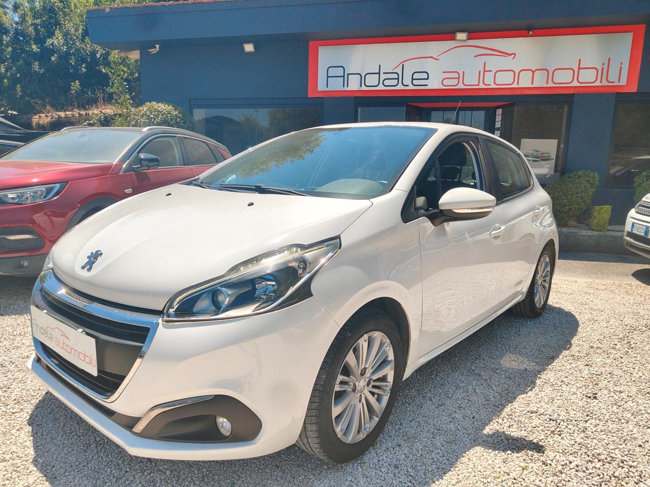 Peugeot 208 1200 5 porte Allure solo 85000km 24