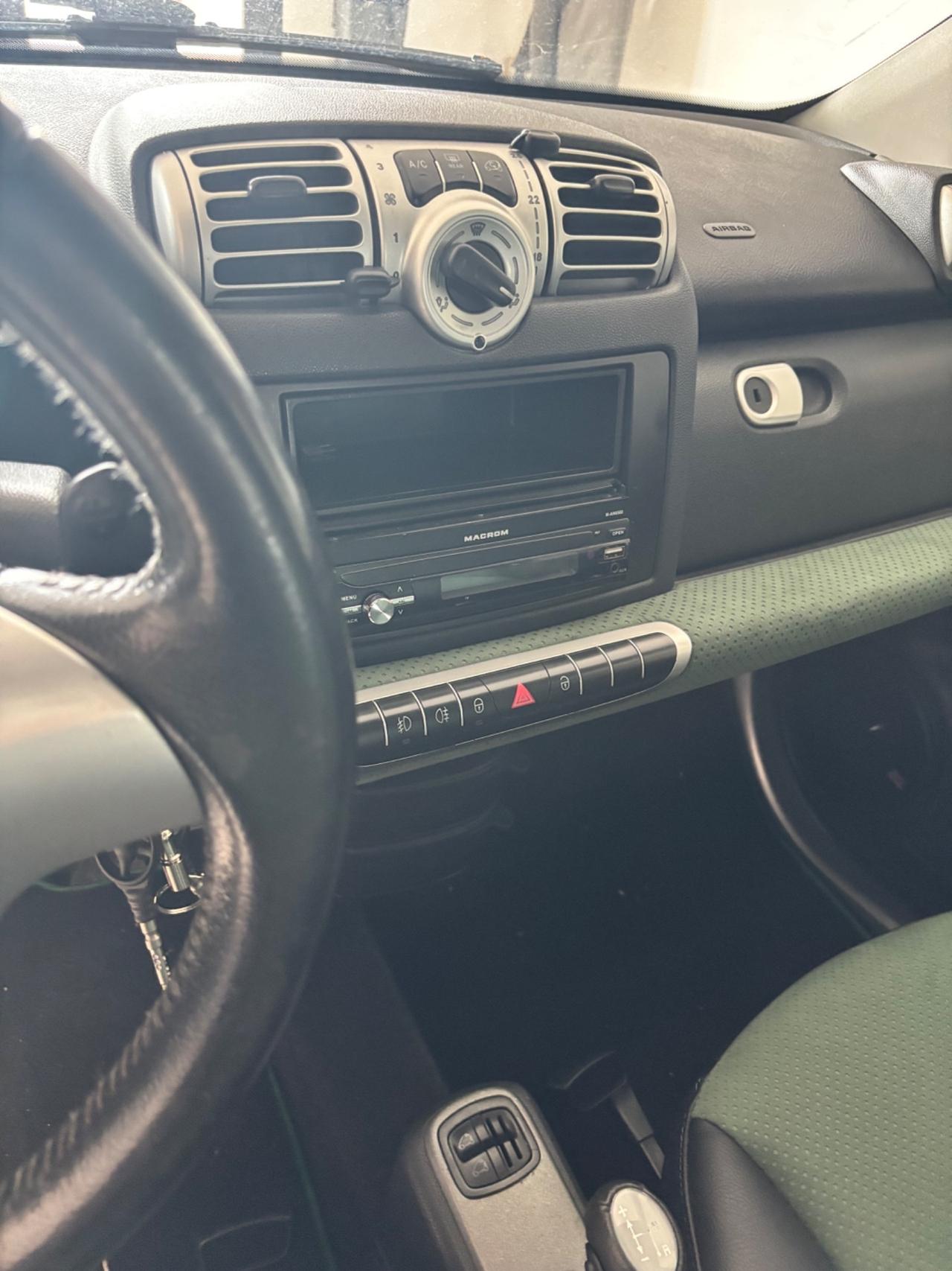 Smart ForTwo 1000 62 kW cabrio pulse