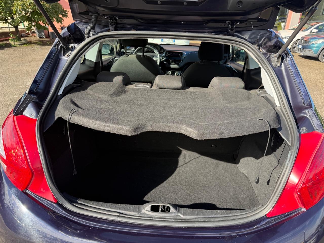 Peugeot 208 1.4 HDi 68 CV 3 porte Access