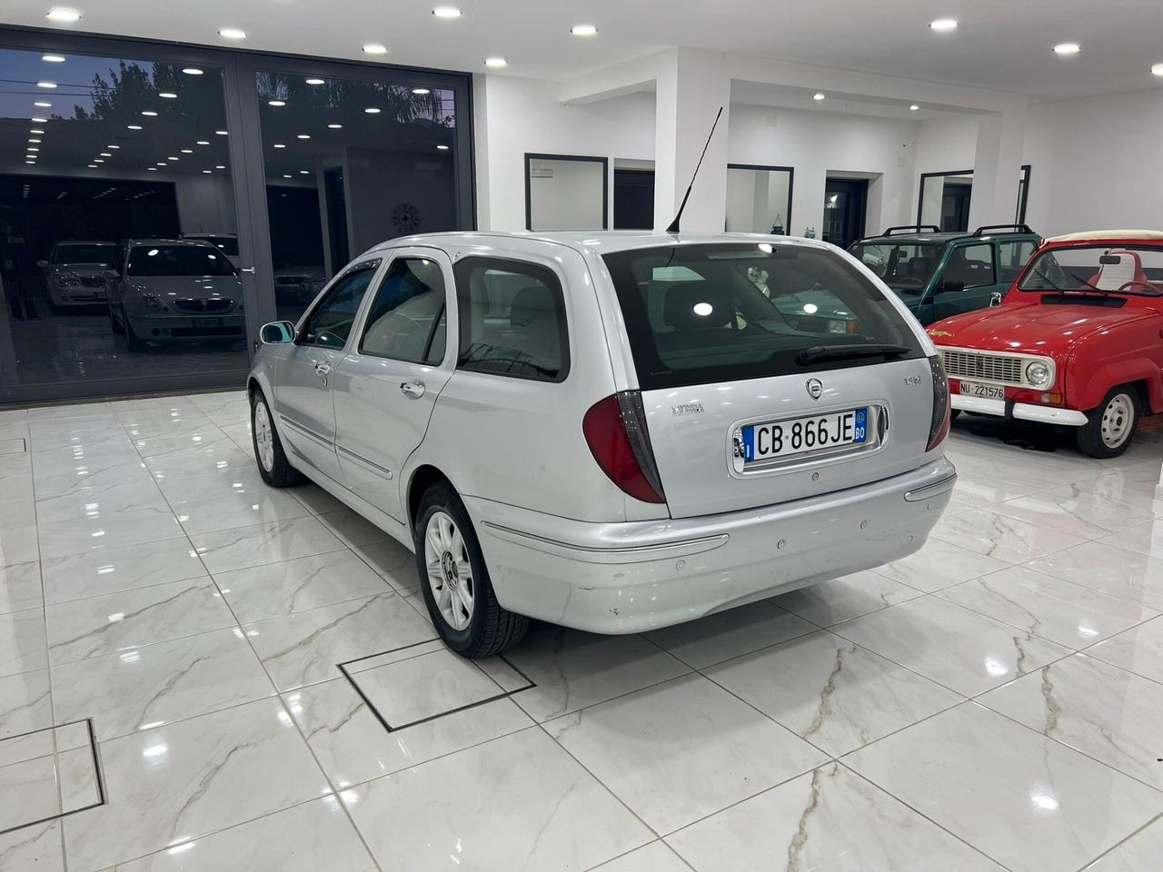 Lancia Lybra 1.9 JTD cat Station Wagon LX