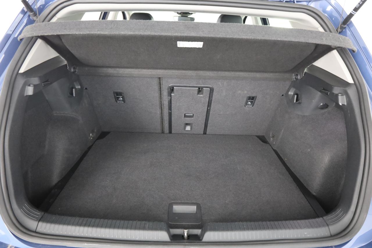 VOLKSWAGEN Golf 8ª serie Golf 2.0 TDI 150 CV DSG SCR Style