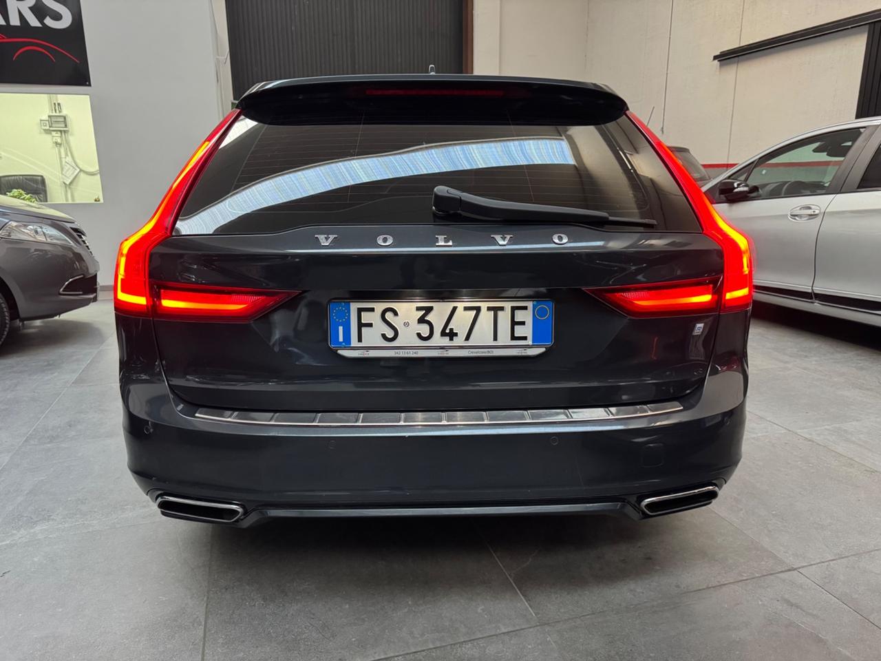 Volvo V90 D5 AWD Geartronic R-design