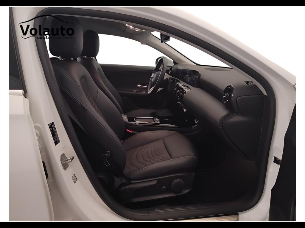 Mercedes-Benz Classe A - W177 2023 - A 180 d Advanced auto