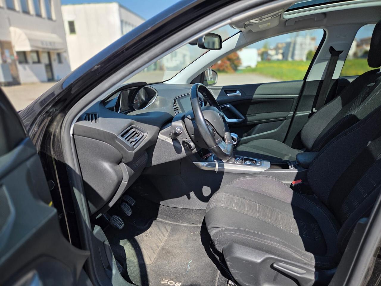 Peugeot 308 BlueHDi 120 S&S Allure