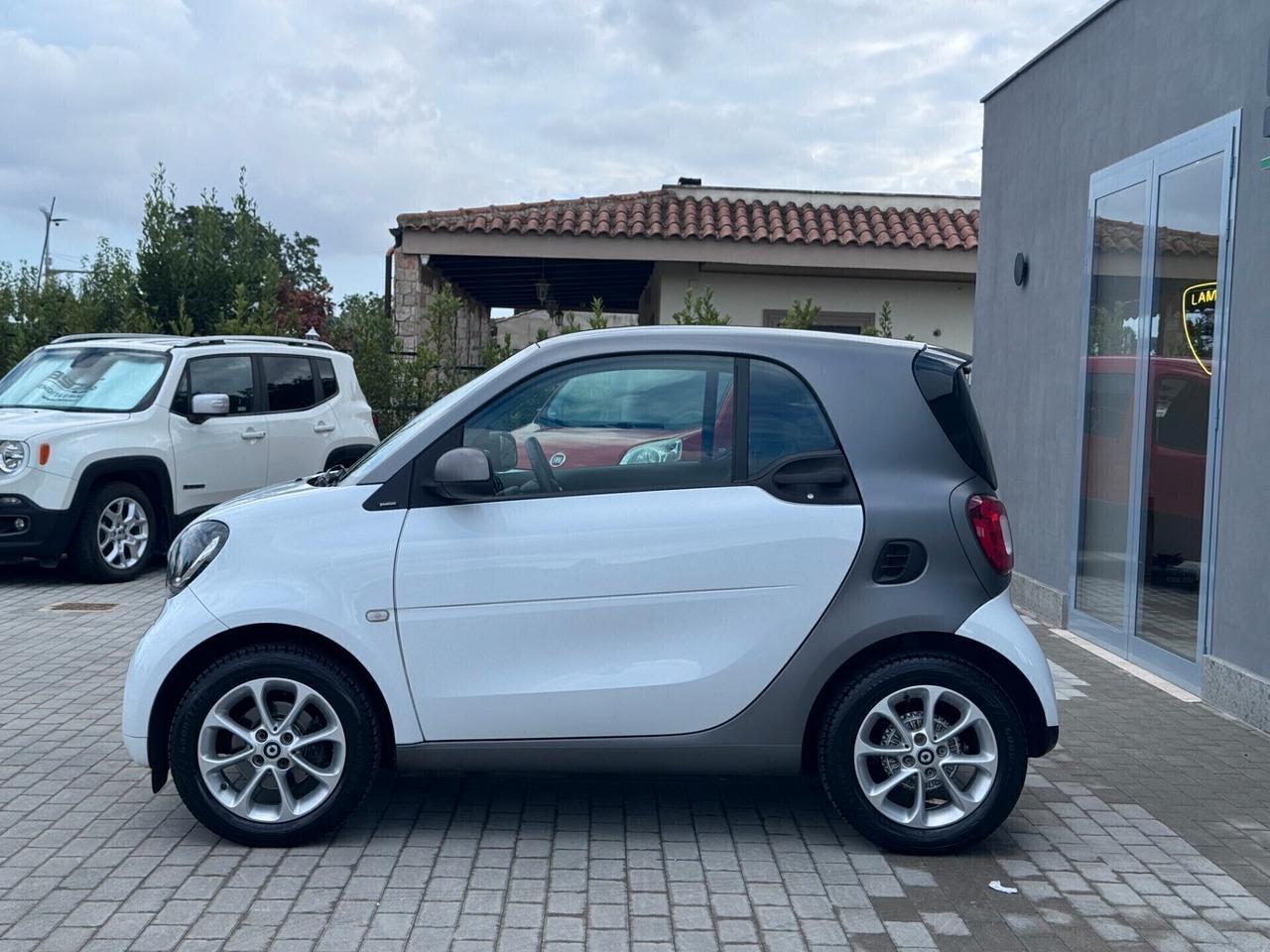 Smart ForTwo 70 1.0 twinamic Passion - OTTIME CONDIZIONI - 2019 - RADAR - AUTOMATICA - TETTO