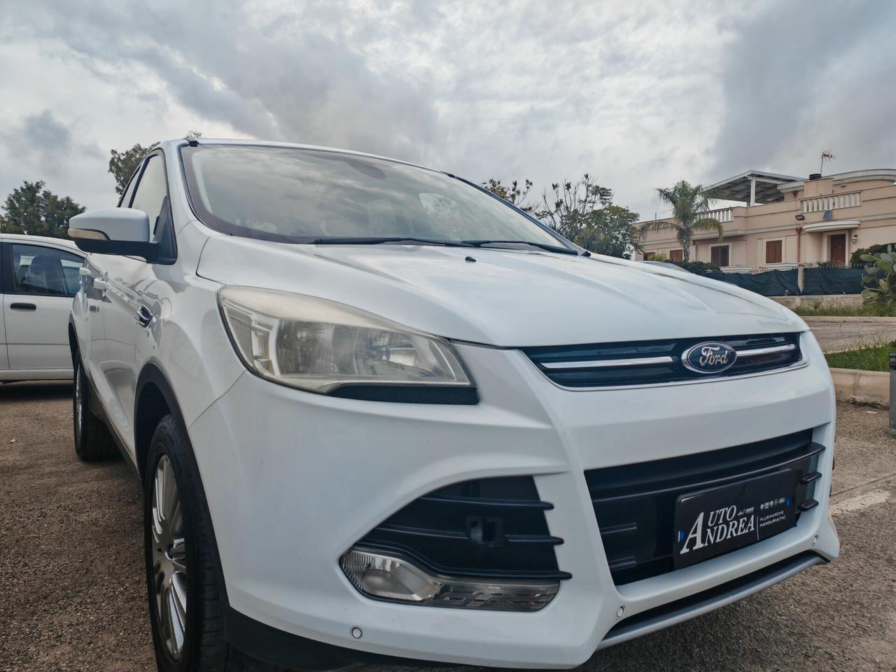 Ford Kuga 2.0 TDCI tetto navig cam pelle 2013