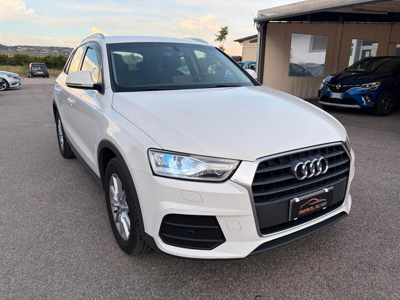 Audi Q3 2.0 TDI 120 CV Business