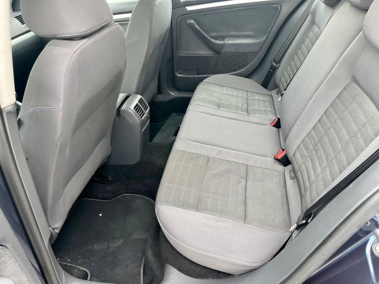 VW Golf 1.6benz 2007 154.000km cinghia e tagliando fatti