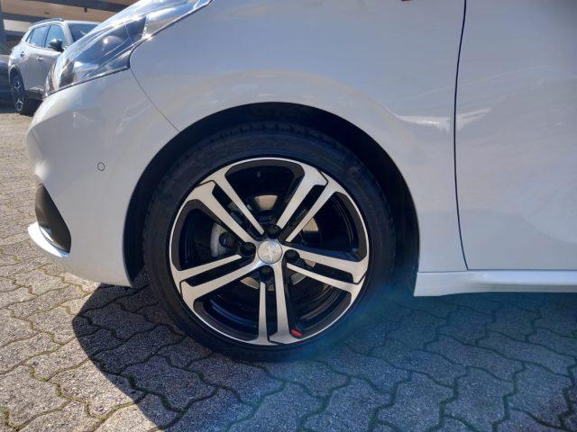 PEUGEOT 208 1° serie PureTech Turbo 110 EAT6 S&S 5 porte GT Li