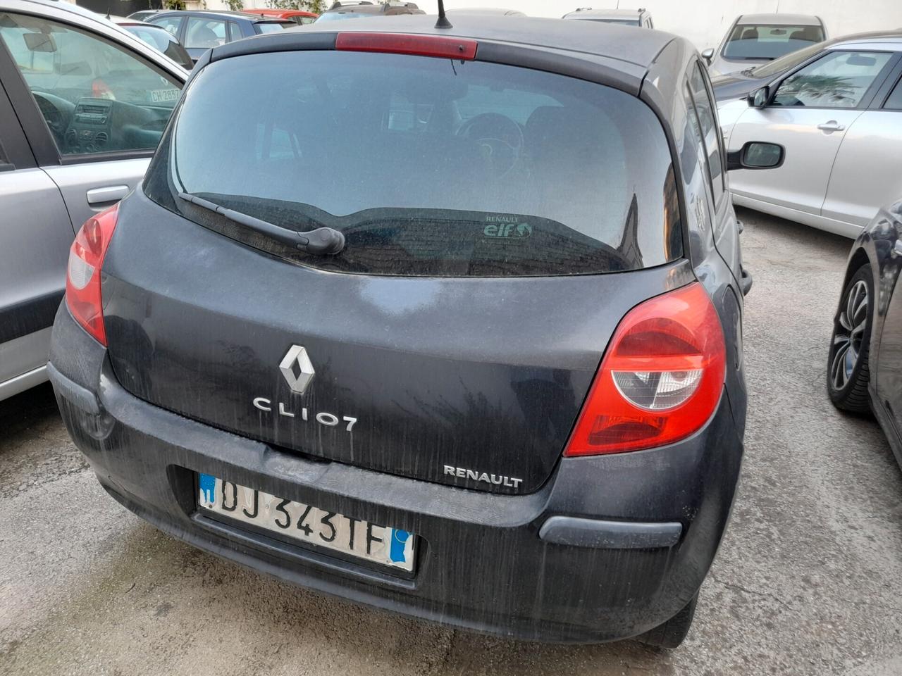 Renault Clio 1.2 16V 5 porte Le Iene