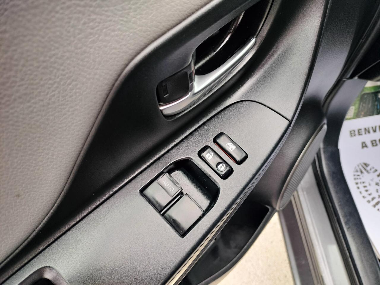 Toyota Yaris 1.0 5 porte Lounge benzina GPL