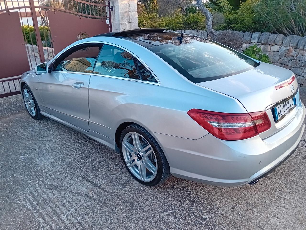 Mercedes-benz E 220 CDI coupé Avantgarde AMG