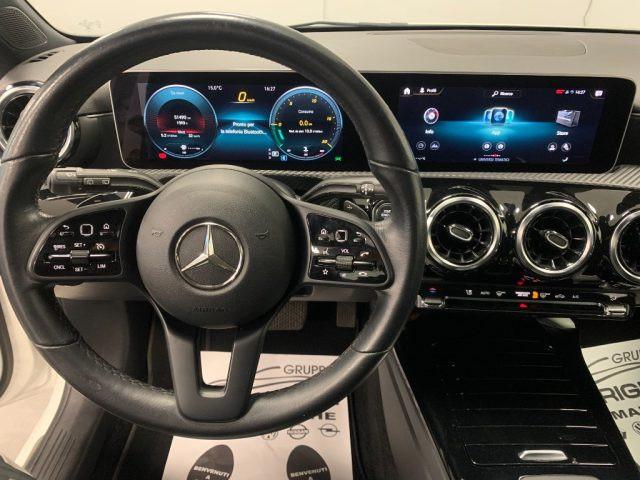 MERCEDES-BENZ A 180 d Automatico Sport + Full Led