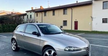 Alfa Romeo 147 1.6 16V TS 3 porte Distinctive