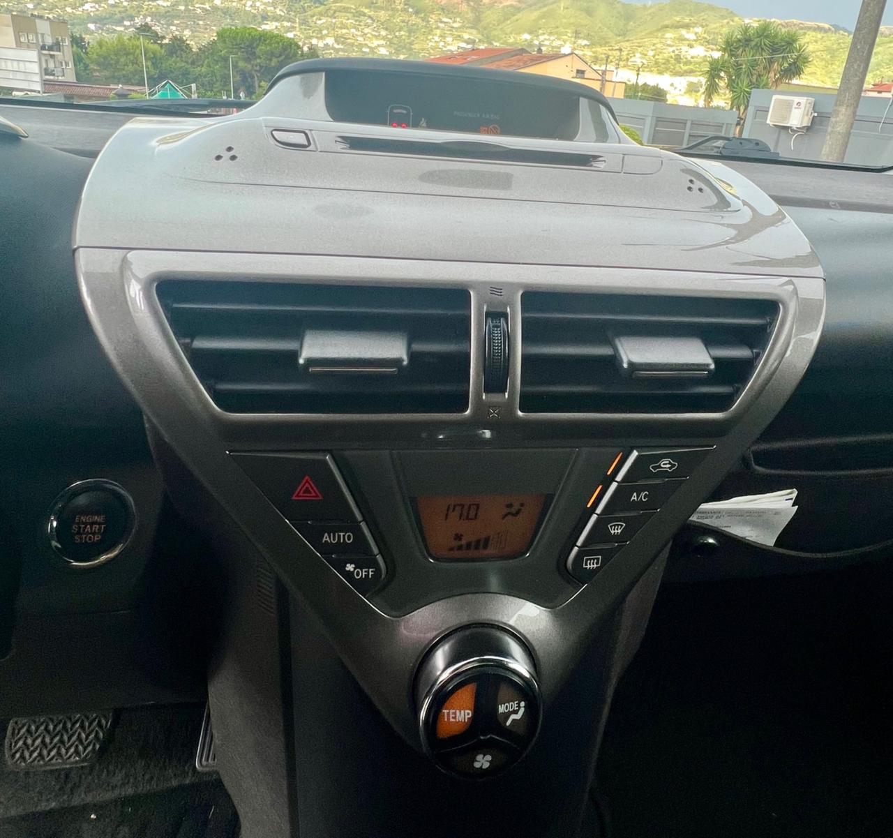 Toyota iQ 1.0 Cambio Automatico