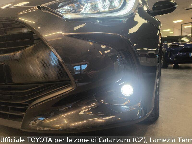 Toyota Yaris 1.5 Hybrid 5 porte Trend