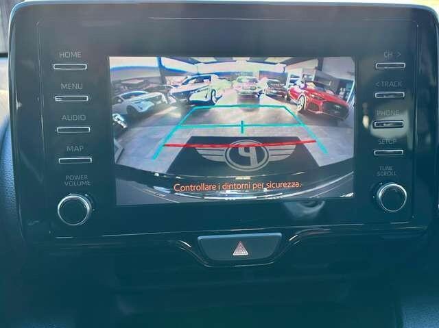 Toyota Yaris 1.5 Hybrid 92CV Business +Neopatentat