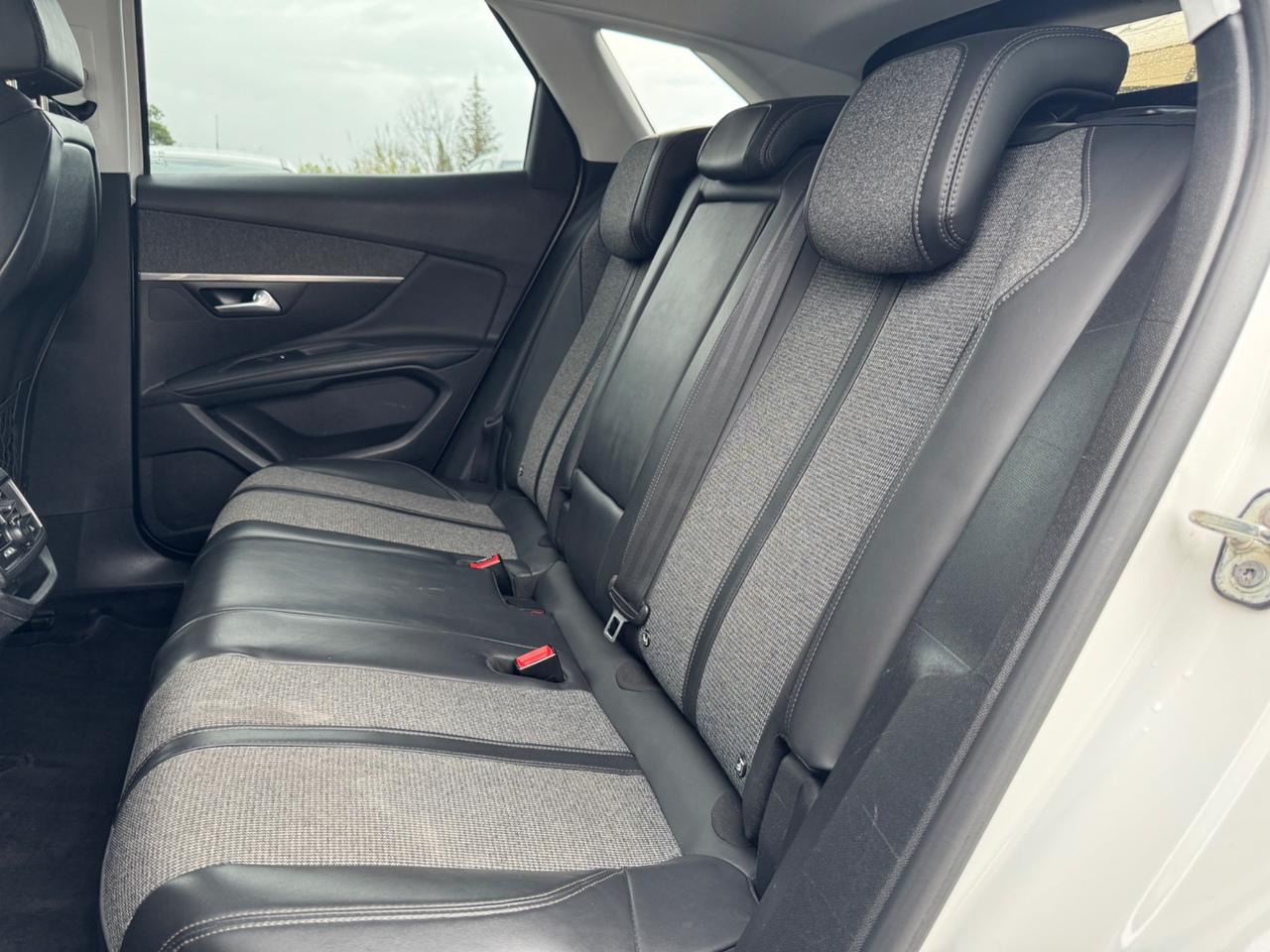 Peugeot 3008 BlueHDi 130 S&S Allure