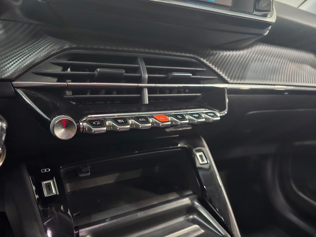 NUOVA PEUGEOT 2008 ALLURE PACK 1.5 BLUEHDI 131CV EAT8 F1