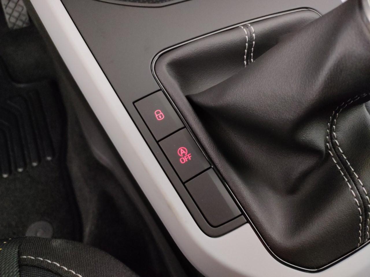 SEAT Arona 2022 - Arona 1.0 ecotsi Black Edition 95cv