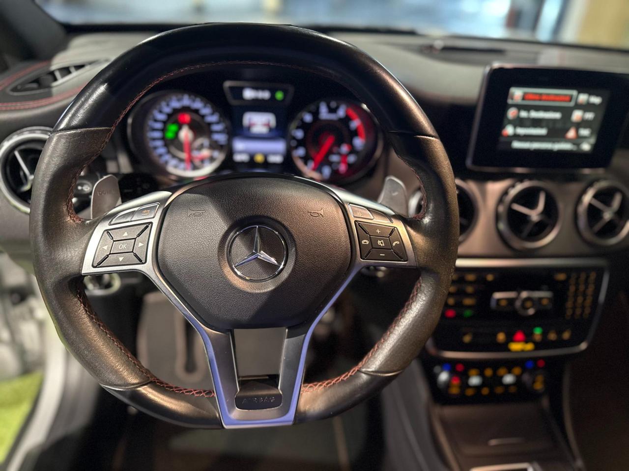 Mercedes GLA 45 AMG 4matic 360cv auto