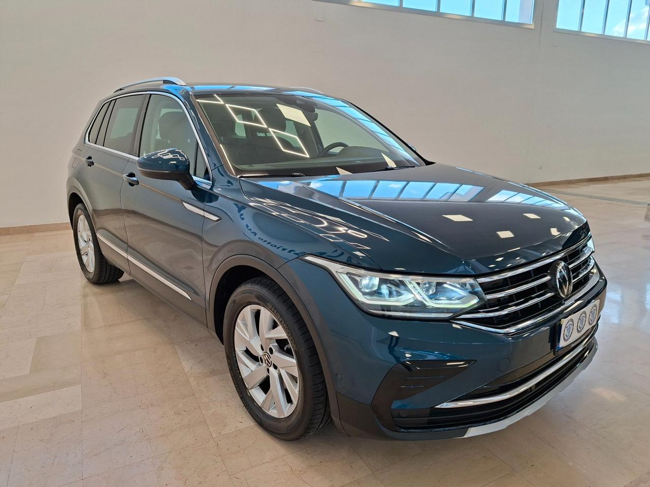 Volkswagen Tiguan 2.0 TDI 150 CV SCR DSG Elegance