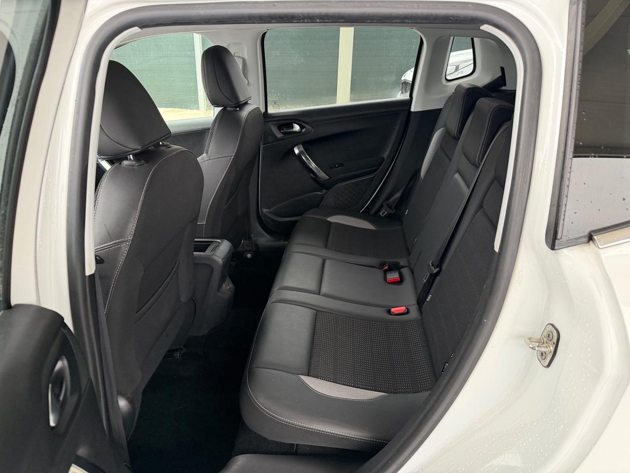 Peugeot 2008 BlueHDi 100 Allure