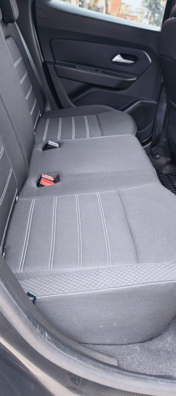 Dacia Duster restyling faro a led 2022