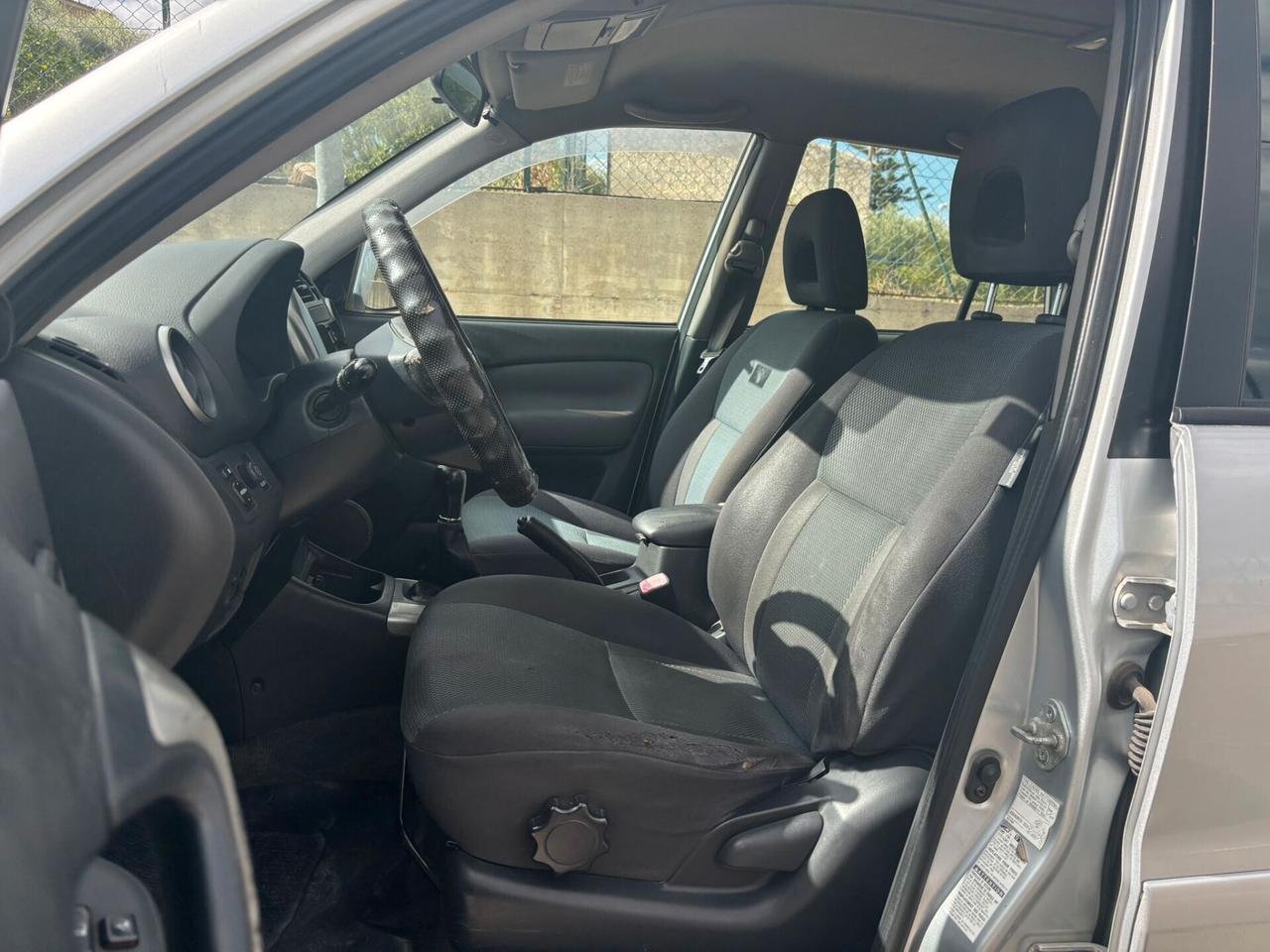 TOYOTA RAV-4 2.0 D-4D - 2004