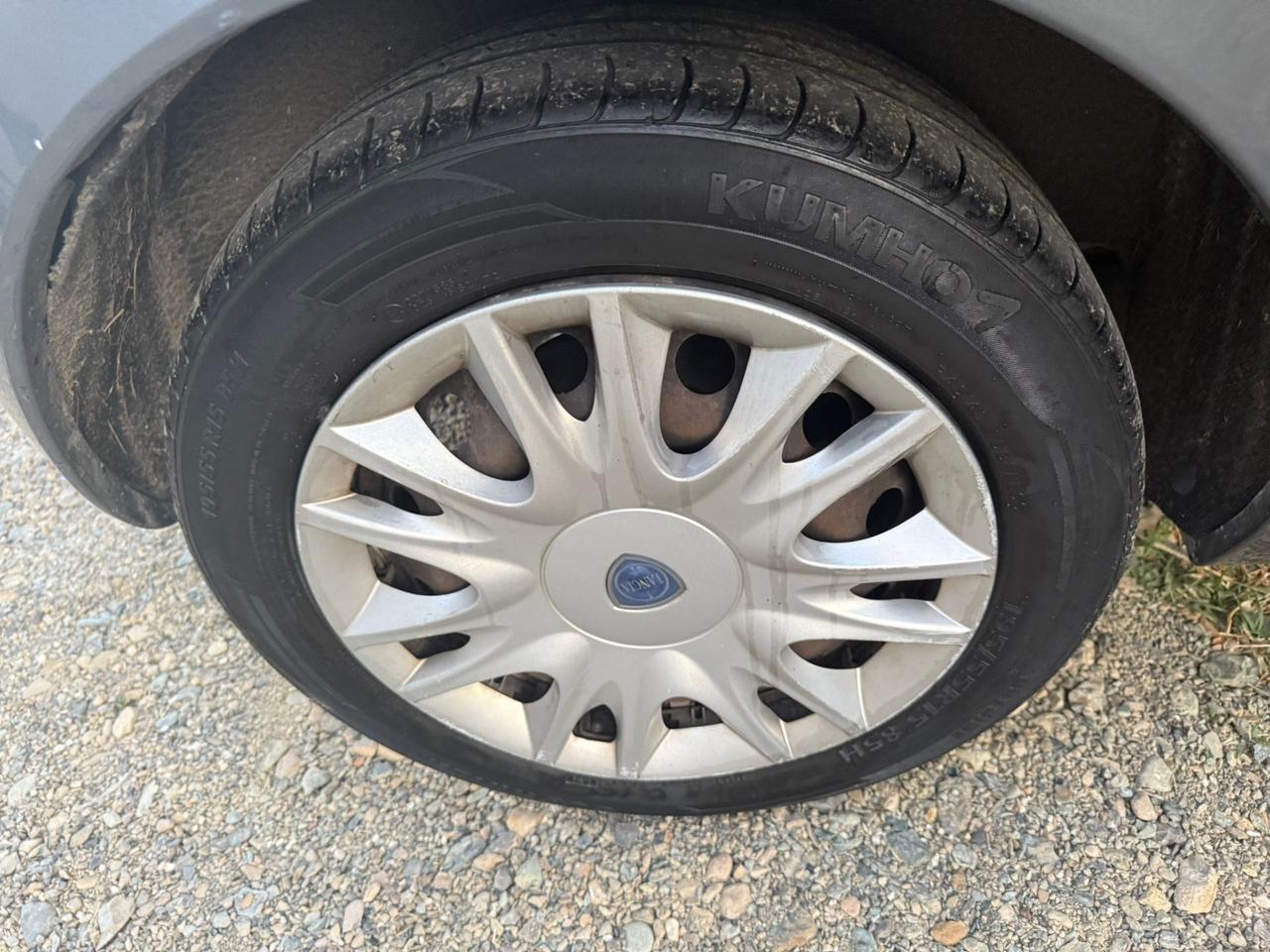LANCIA YPSILON 1.2 BENZINA NEOPATENTATI