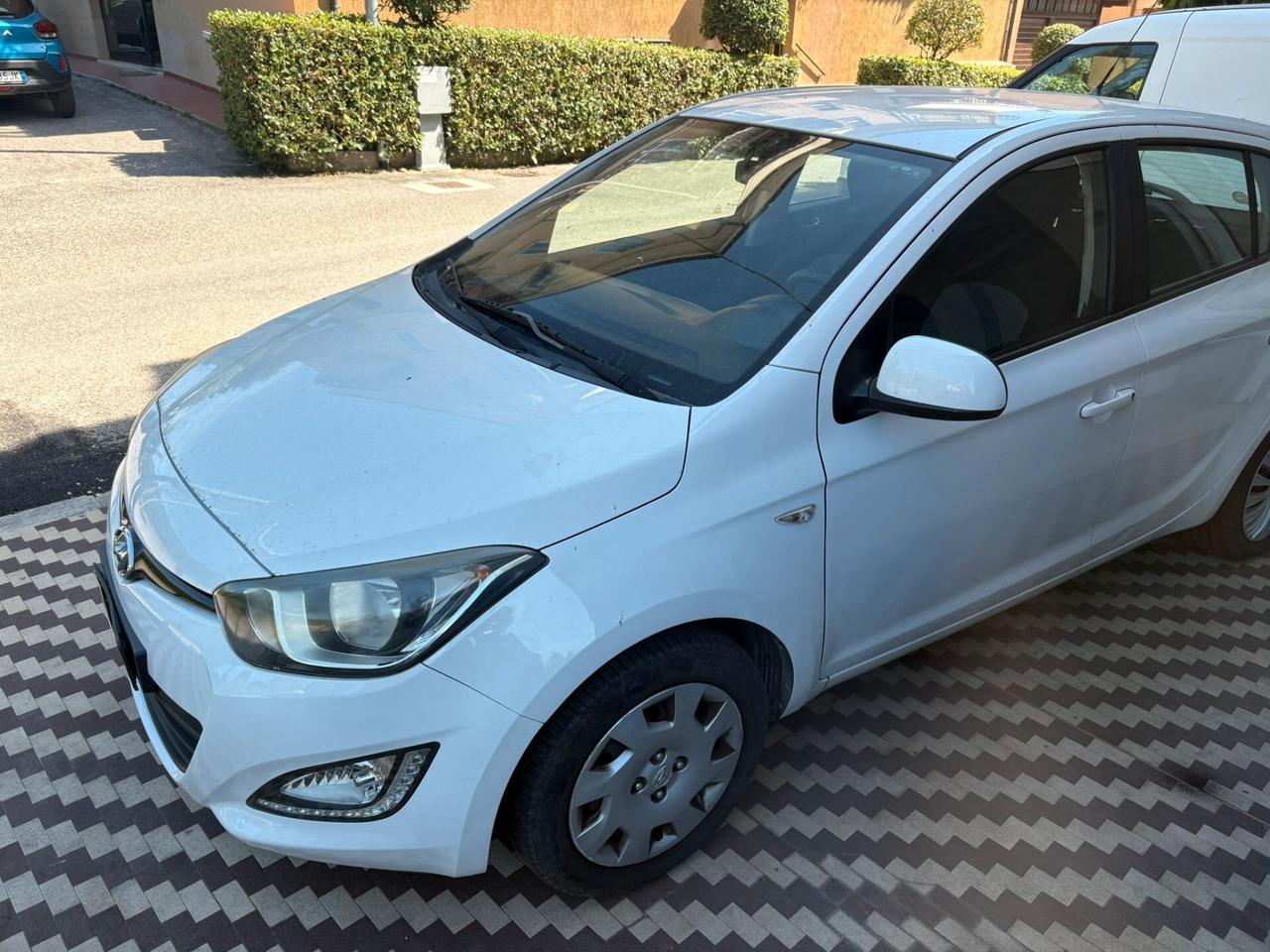 HYUNDAI i20 1.2 84 CV GPL EURO 5B 2014 – 284.000 KM – REVISIONATA – AUTO FUNZIONANTE