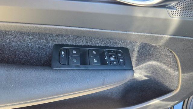 VOLVO XC40 T2 Essential PERMUTE OK NEOPAT. UNICOPR.