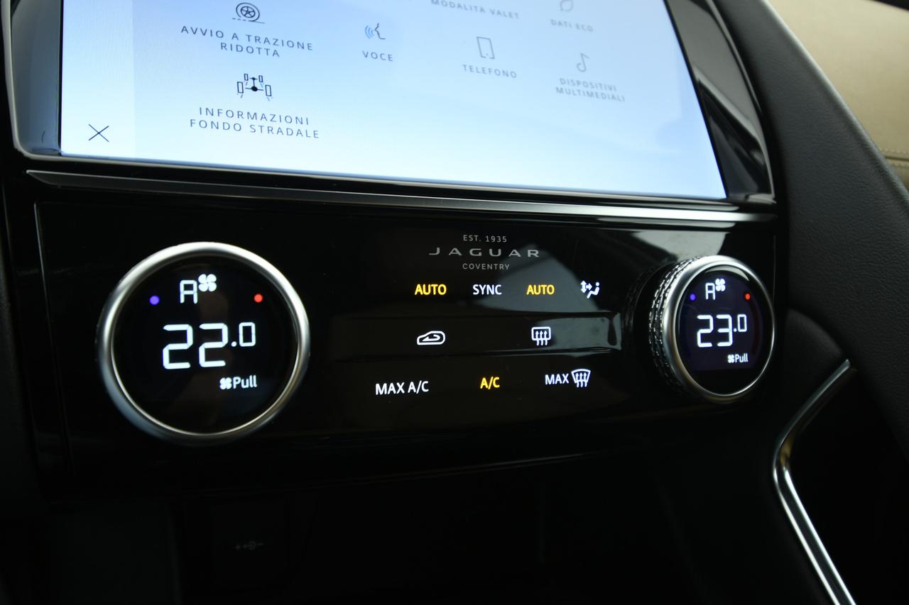 JAGUAR E-Pace 2.0d i4 mhev R-Dynamic SE awd 163cv auto N1+PREZZO+IVA+CAMERA 360