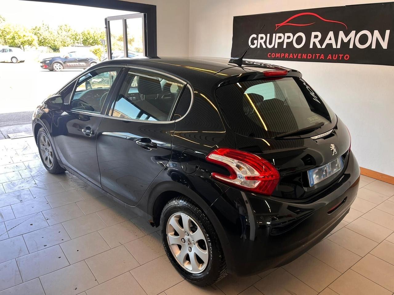 Peugeot 208 1.6 e-HDi 115 CV Stop&Start 5 porte Allure