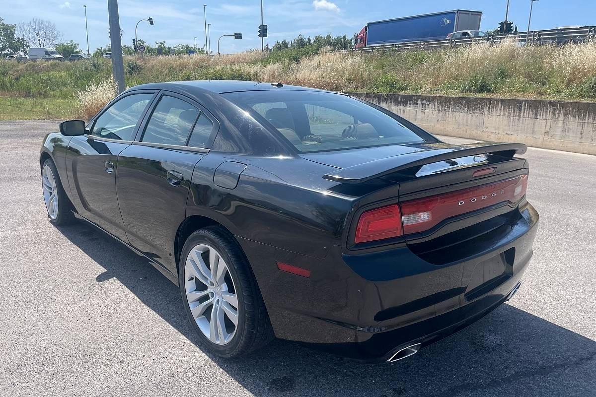 Dodge Charger HEMI 5.7 V8