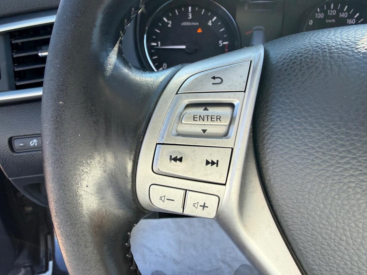 Nissan Qashqai 1.6 dCi 2WD Tekna-TETTO-NAVI.360