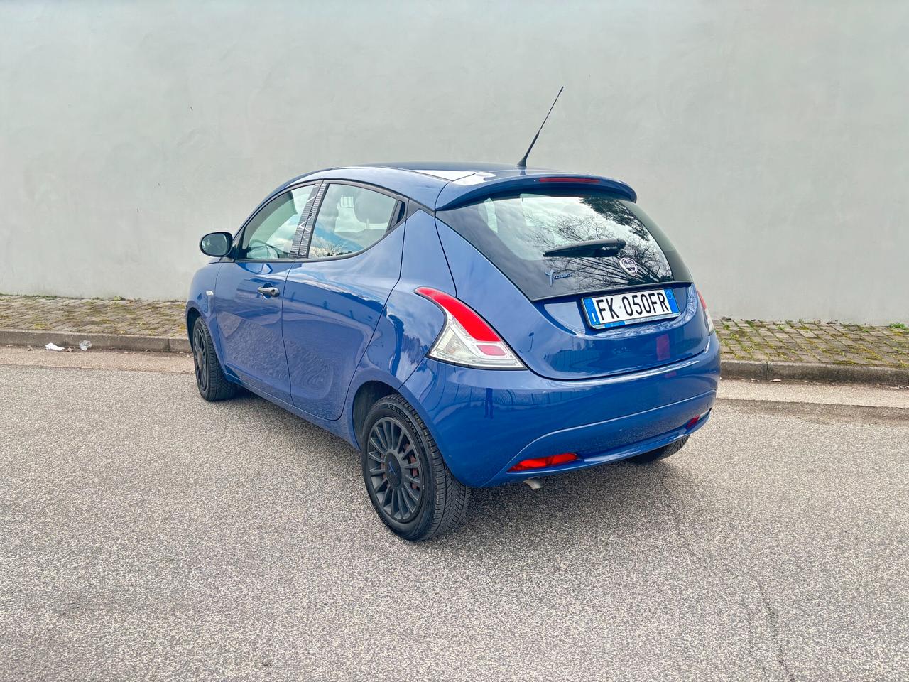 Lancia Ypsilon 1.2 69 CV 5 porte GPL Ecochic Gold