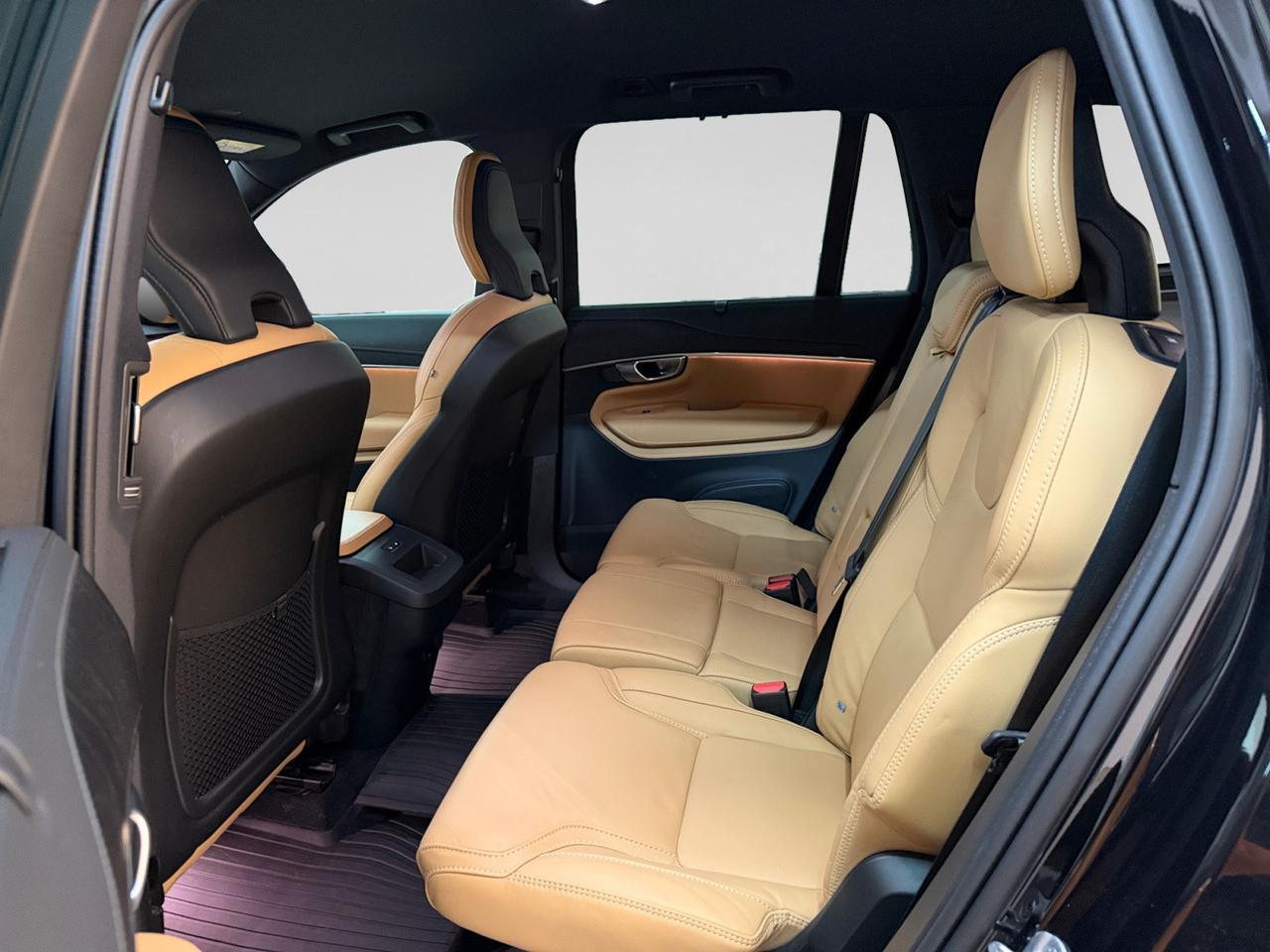 VOLVO XC90 II - XC90 2.0 D5 Momentum awd geartronic