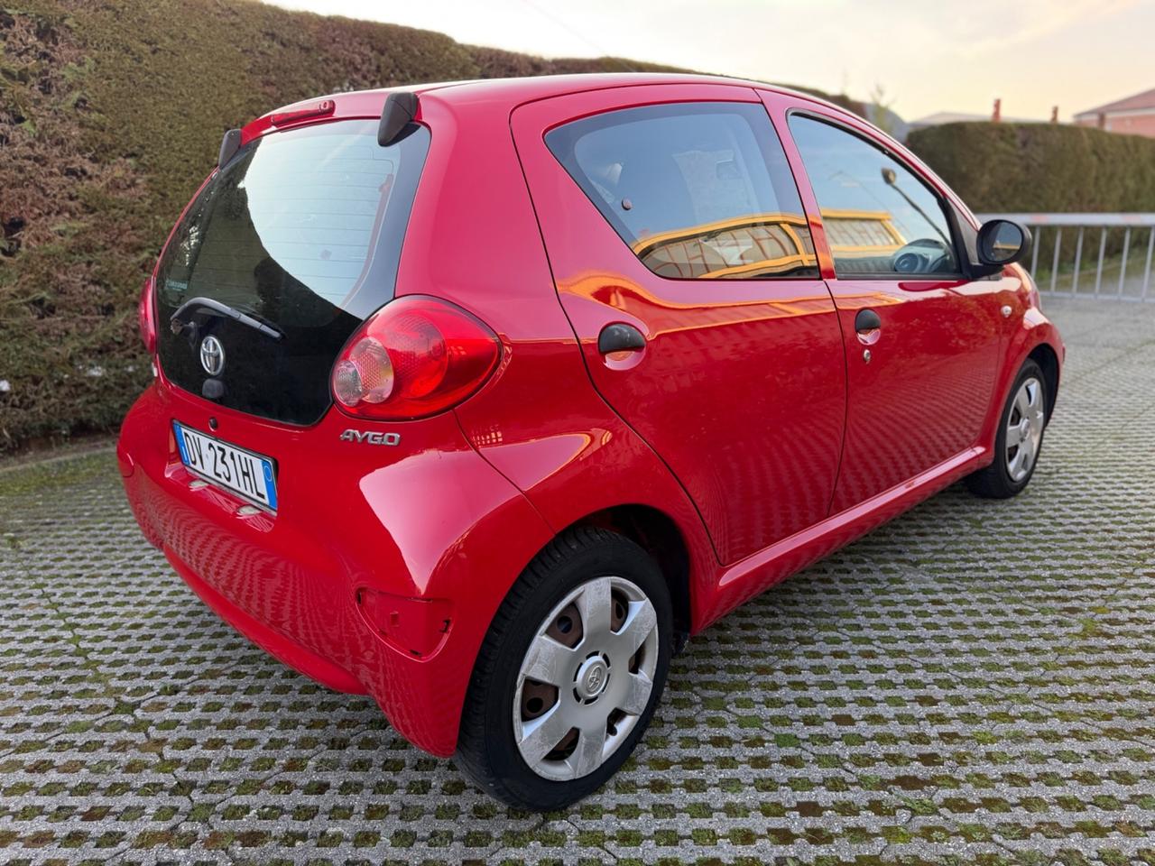 Toyota Aygo 1.0 12V VVT-i 5 porte Sound