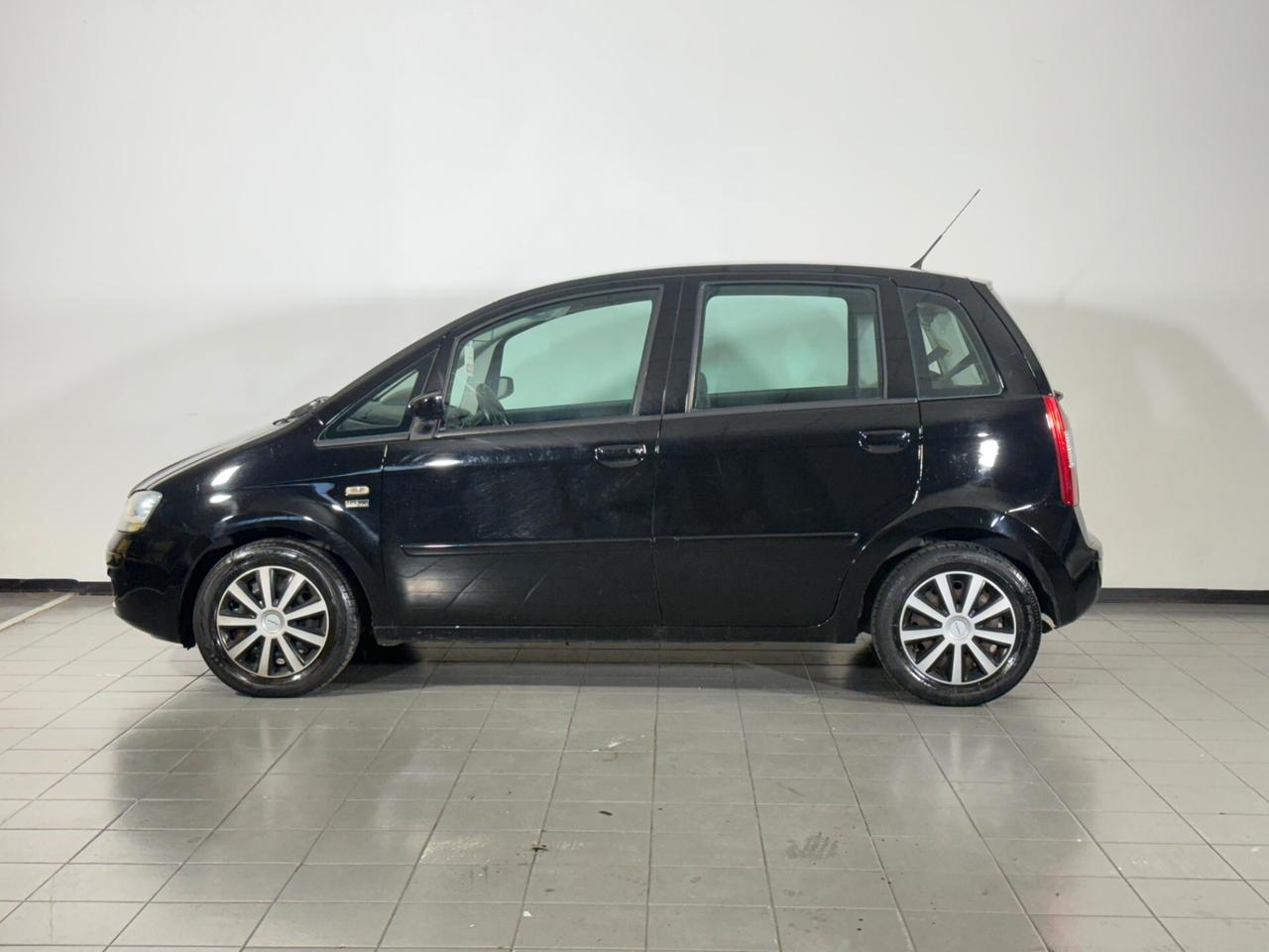 Fiat Idea 1.2 16V BlackLabel