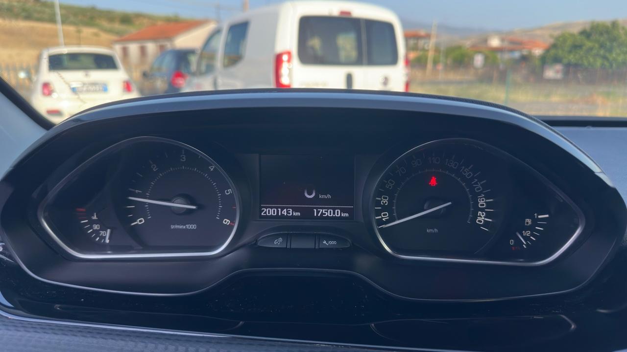 Peugeot 208 BlueHDi 100 5 porte Allure