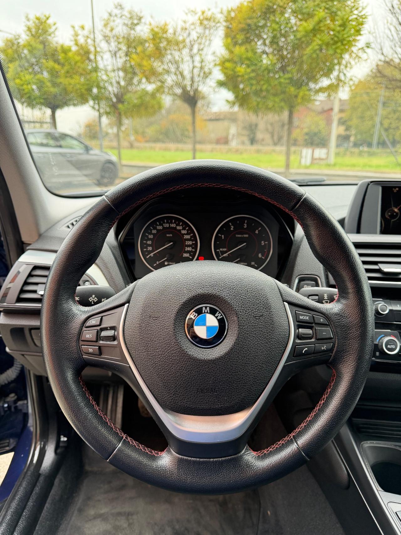 Bmw 118d xDrive 5p. Sport