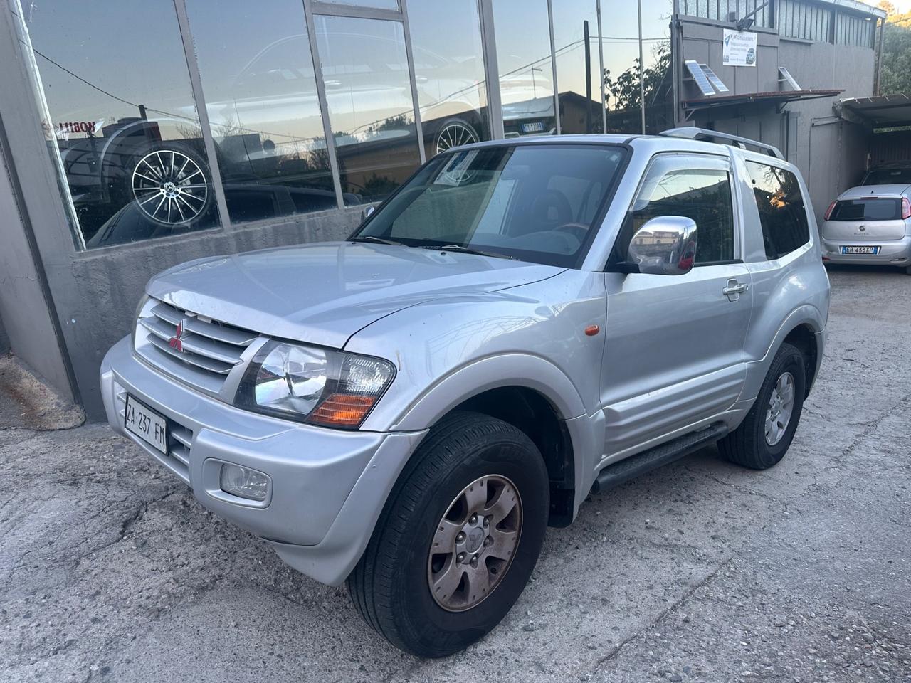 Mitsubishi Pajero 3.2 16V DI-D 3p. GLX