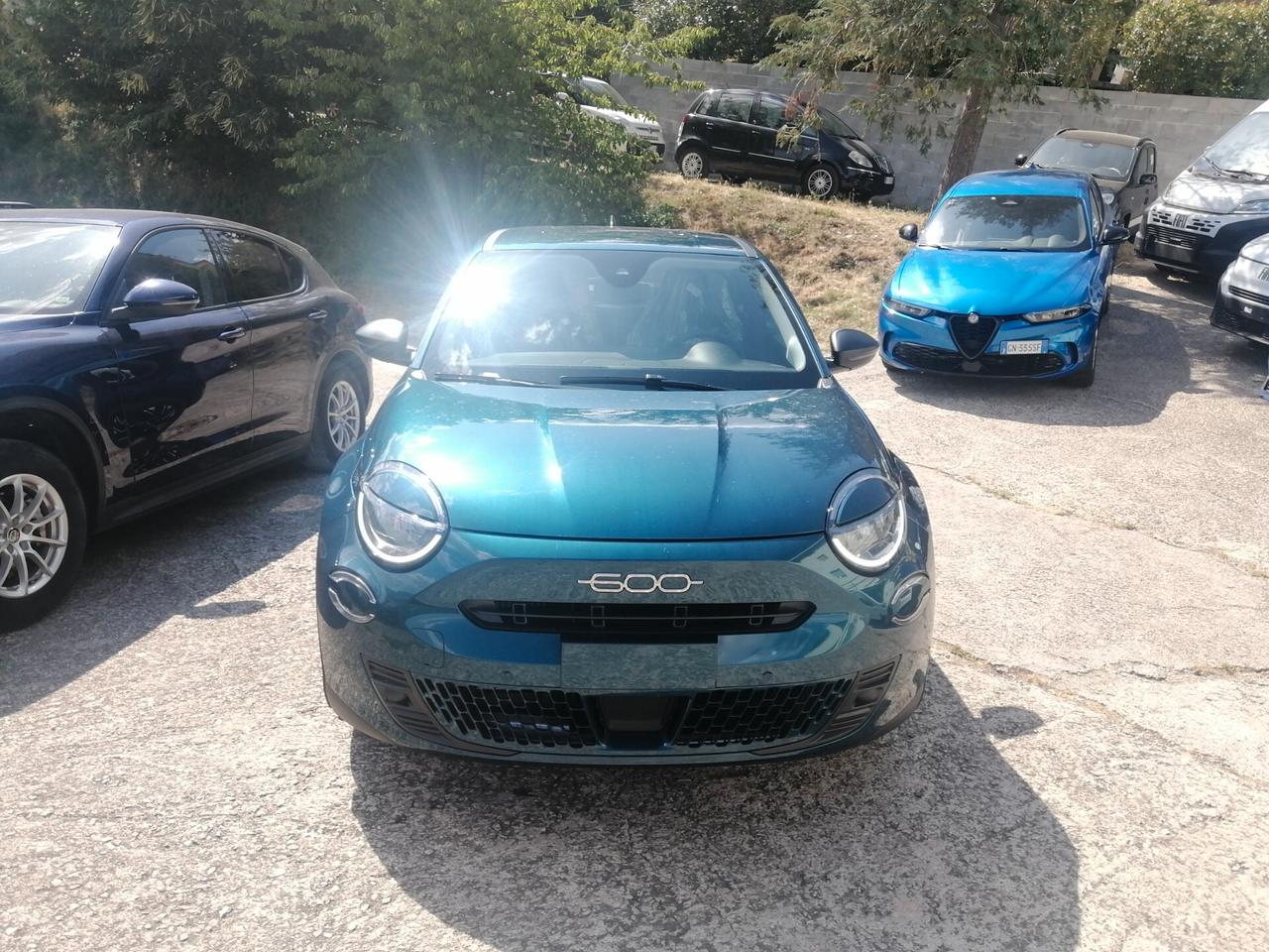 Fiat 600 Hybrid 110 CV DCT MHEV Business