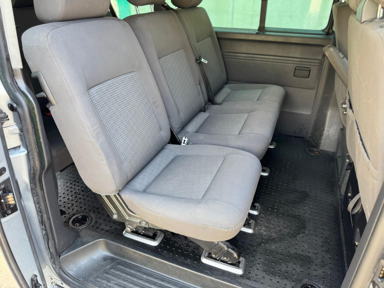 Volkswagen Transporter 2.5 TDI/130CV 9POSTI