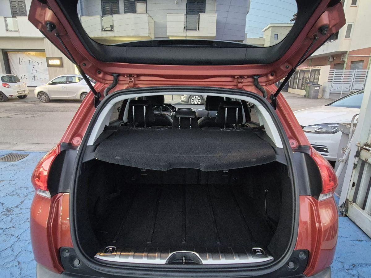 PEUGEOT - 2008 - 1.6 e-HDi 92 CV S&S Urban Cross